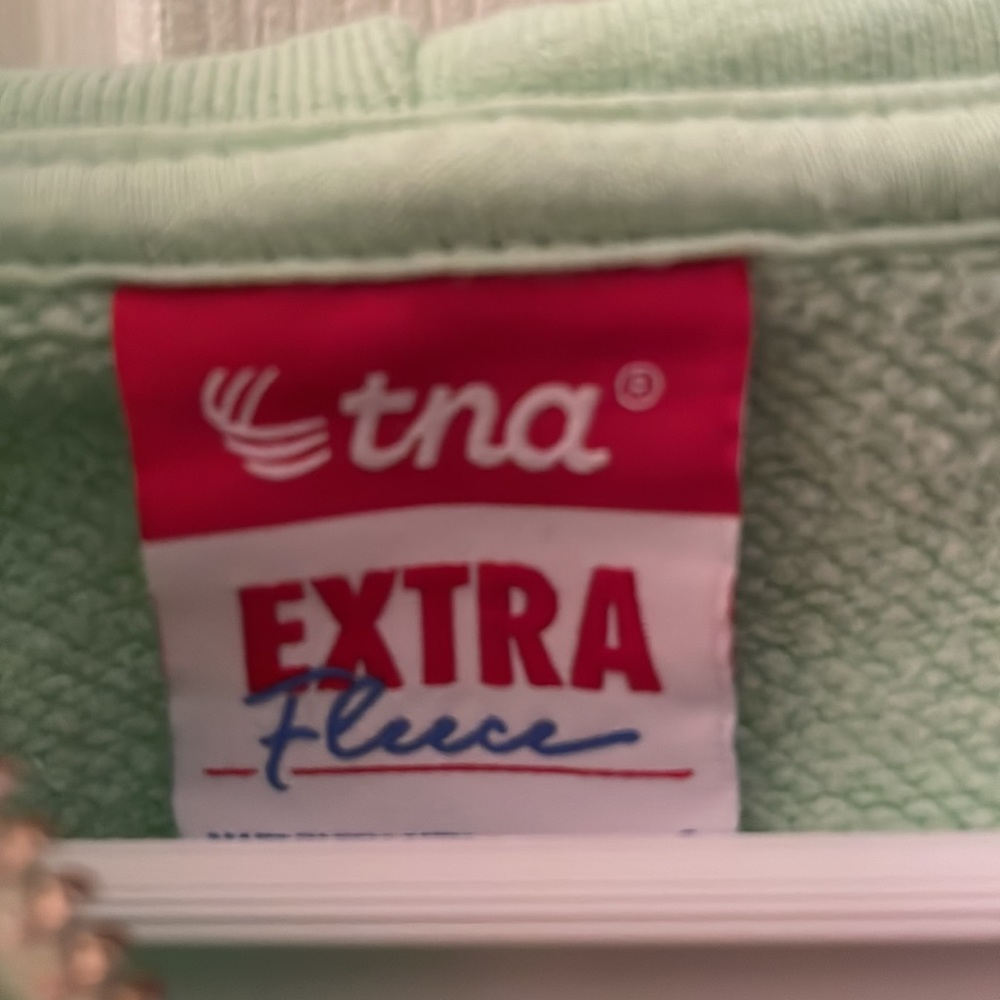 Neon Green Aritzia EXTRA Fleece Crop Zip Up💚 Size Small - Picture 2 of 3